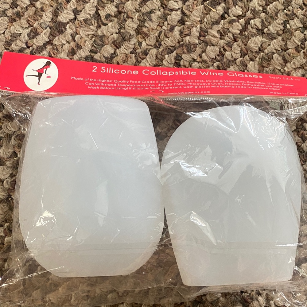 Vivajennz Silicone Collapsible Wine Glasses - White